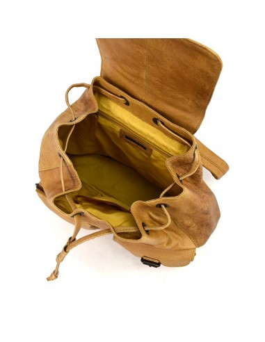 Mochila com aba em pele mostarda The Twins - Bego