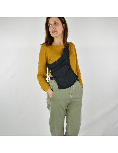 Bolsa de cintura preta com vírgula e fecho de clique - Stitching