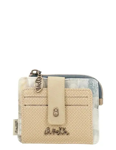 Targeter Petita Anekke Stories