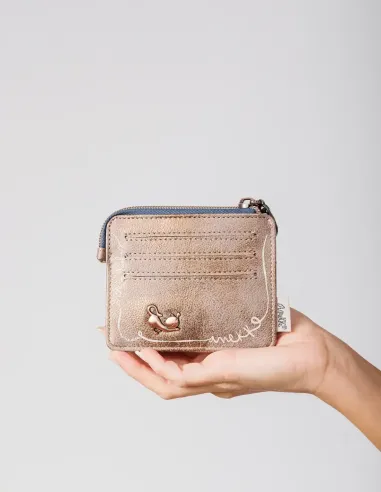 Targeter Petita Anekke Stories