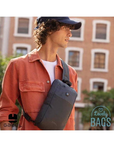Mochila cruzada cinzenta impermeável Gabol - Exit